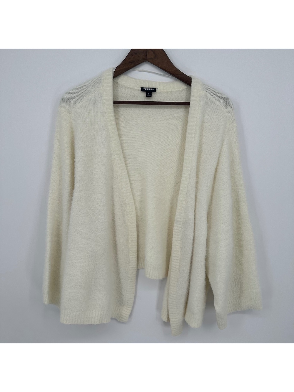 Torrid Ivory fuzzy open front cardigan cozy soft knit size 5 Plus Size